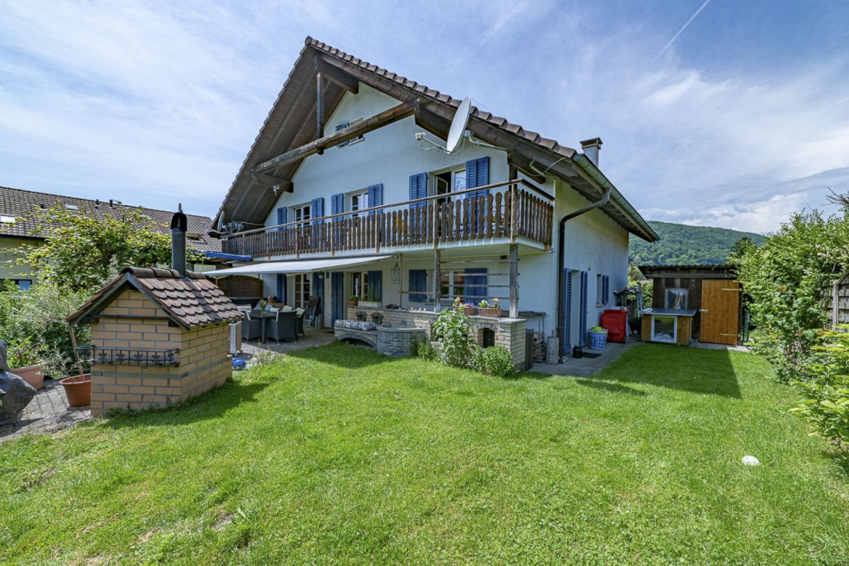 6½-Zimmer-Einfamilienhaus mit 2-Zimmer-Einliegerwohnung an sonniger, ruhiger Lage im Herzen von Beringen