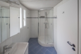4½ & 6½-Zimmer-Zweifamilienhaus, einseitig angebaut & Rheinwiese - Dusche